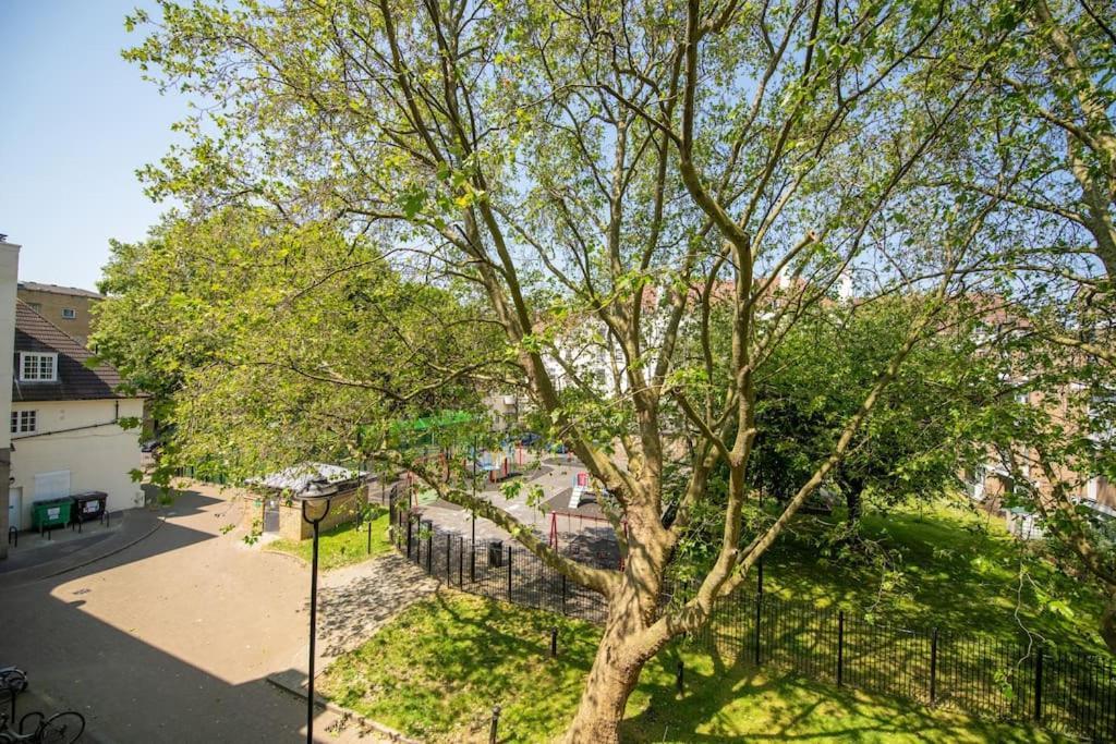 Charming 2 Bedroom Flat In The Heart Of Kings Cross, London Exterior foto