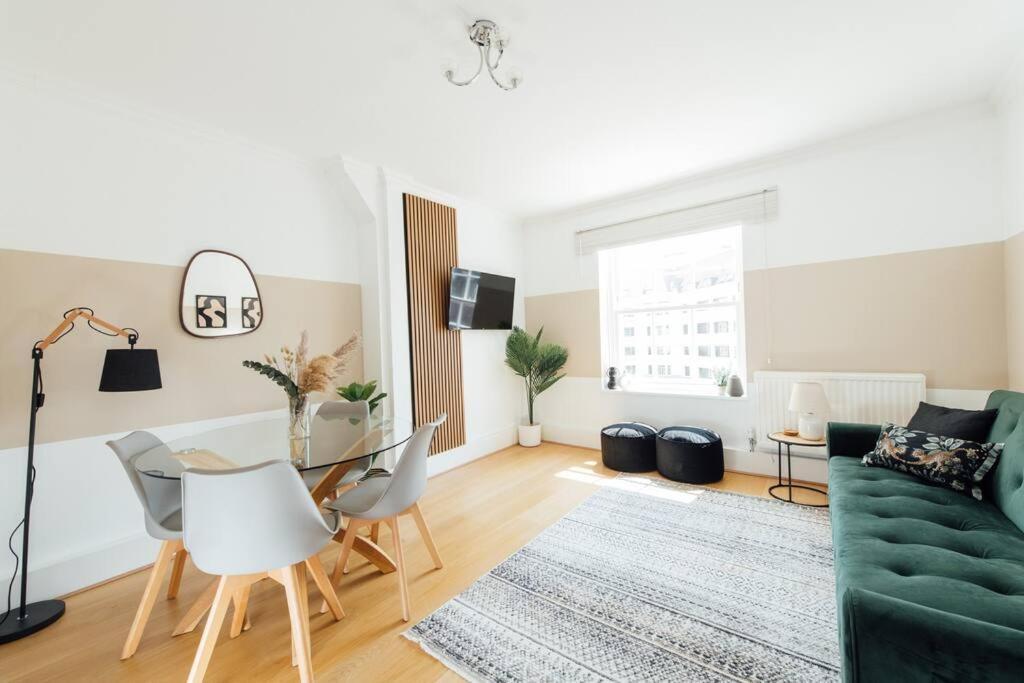 Charming 2 Bedroom Flat In The Heart Of Kings Cross, London Exterior foto