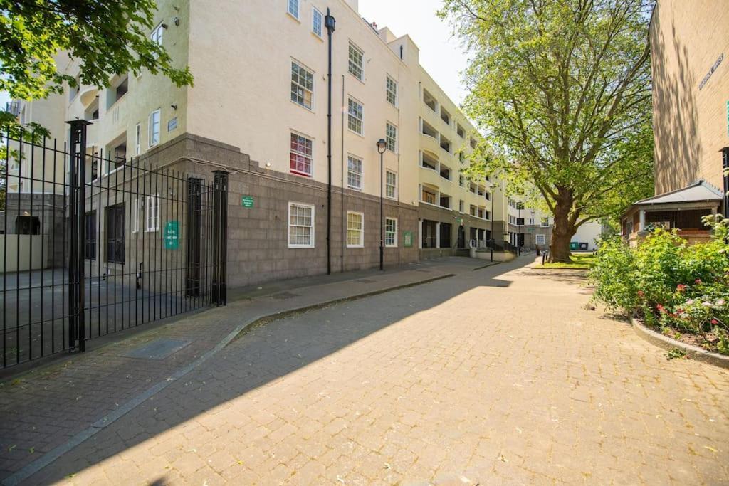 Charming 2 Bedroom Flat In The Heart Of Kings Cross, London Exterior foto
