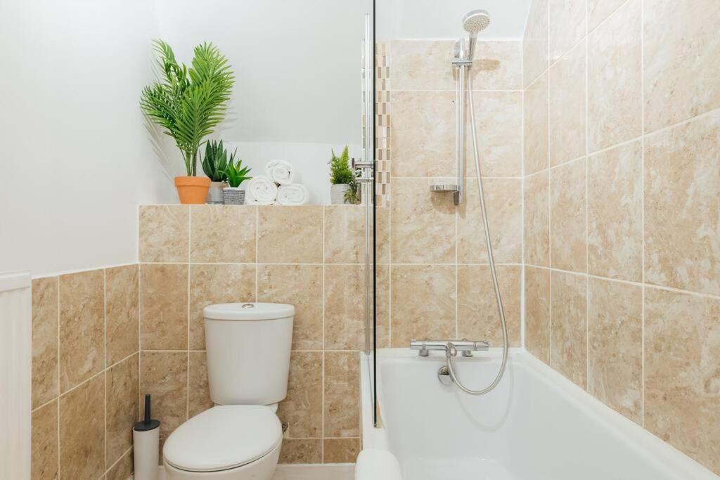 Charming 2 Bedroom Flat In The Heart Of Kings Cross, London Exterior foto